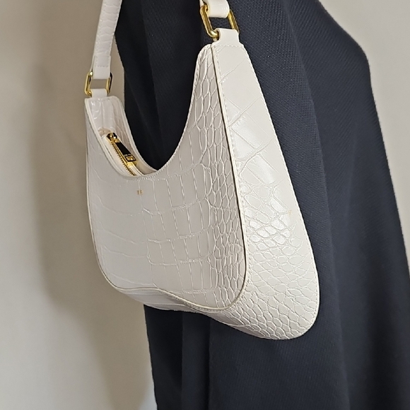 JW PEI Croc Embossed White, Gold Hardware, Ruby Shoulder Bag Purse - Picture 5 of 12